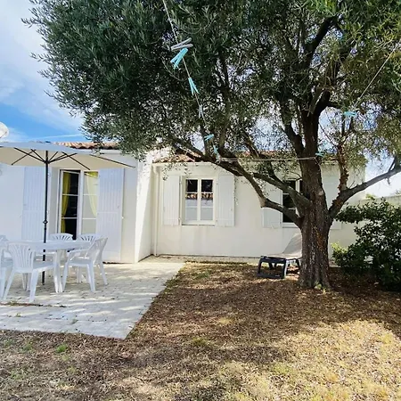 Individuelle De Plain Pied, A 300m Du Marche, Et 500m De La Plage, * لو بوا بلاج أو ر