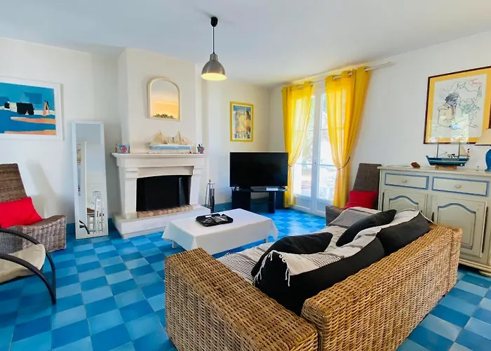 Βίλα Individuelle De Plain Pied, A 300m Du Marche, Et 500m De La Plage,